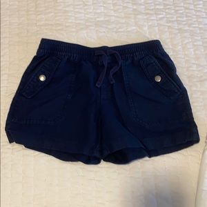 2 pairs of girls Gap shorts size 10